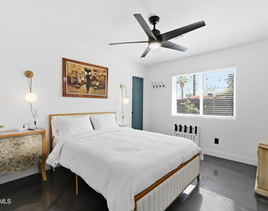 2812 N 71st Place - Photo Thumbnail 39
