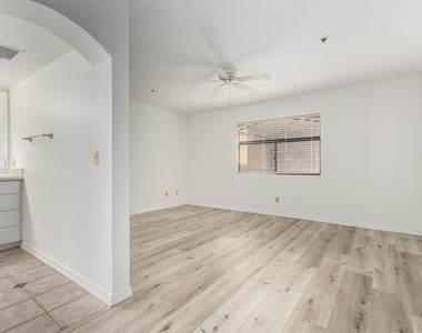 5104 N 32nd Street - Photo Thumbnail 16