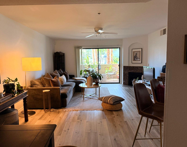 5104 N 32nd Street - Photo Thumbnail 4