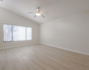 3081 N 148th - Photo Thumbnail 11
