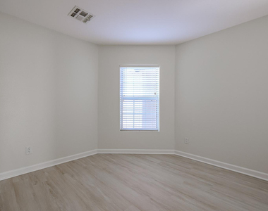 3081 N 148th - Photo Thumbnail 30