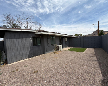 1027 E Dunlap Avenue - Photo Thumbnail 13