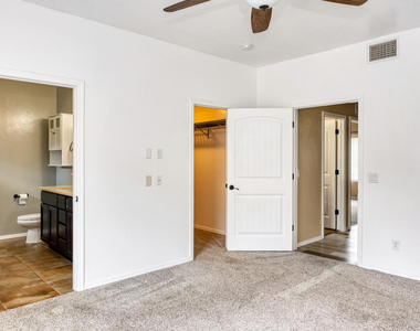 6422 E Saddlehorn Circle - Photo Thumbnail 32