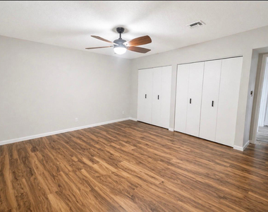 1237 E Riviera Drive - Photo Thumbnail 15
