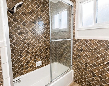 1237 E Riviera Drive - Photo Thumbnail 12