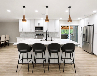 1237 E Riviera Drive - Photo Thumbnail 4
