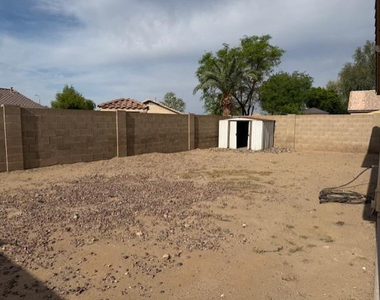 9427 W Ironwood Drive - Photo Thumbnail 32