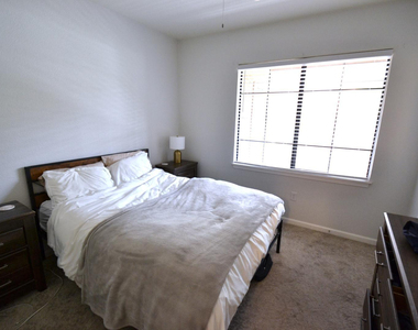 5302 E Van Buren Street - Photo Thumbnail 13