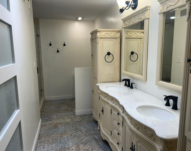 9554 E Fairway Boulevard - Photo Thumbnail 13