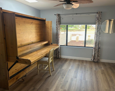 9554 E Fairway Boulevard - Photo Thumbnail 11