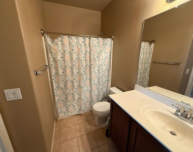 900 S 94th Street - Photo Thumbnail 12