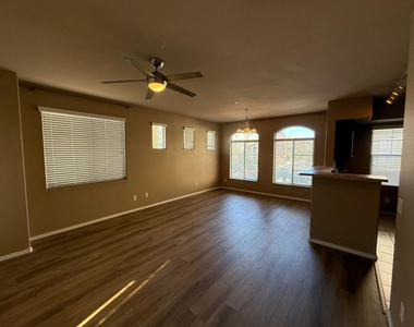 900 S 94th Street - Photo Thumbnail 2