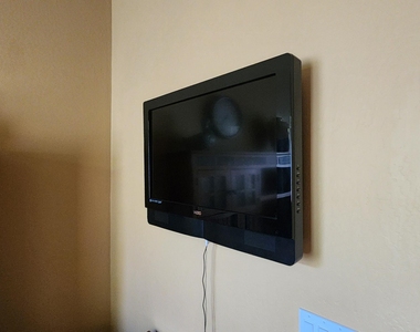 20669 N 266th Avenue - Photo Thumbnail 13