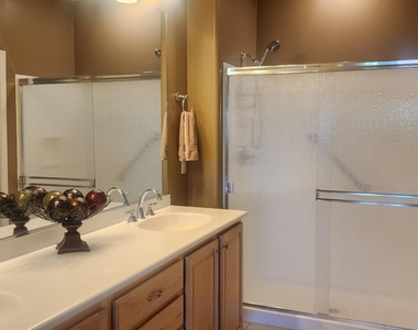 20669 N 266th Avenue - Photo Thumbnail 9