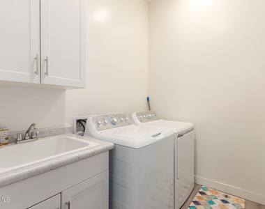 6806 E Orion Drive - Photo Thumbnail 5