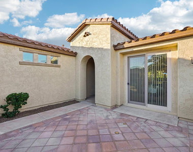 12600 W Rosewood Lane - Photo Thumbnail 2