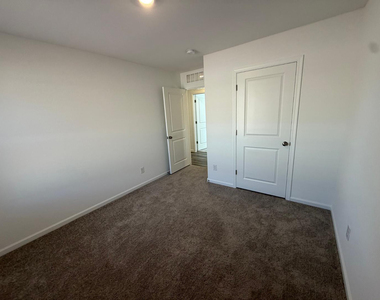1473 E Jaycie Drive - Photo Thumbnail 35