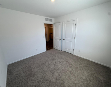 1473 E Jaycie Drive - Photo Thumbnail 41