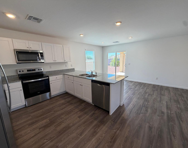 1473 E Jaycie Drive - Photo Thumbnail 16