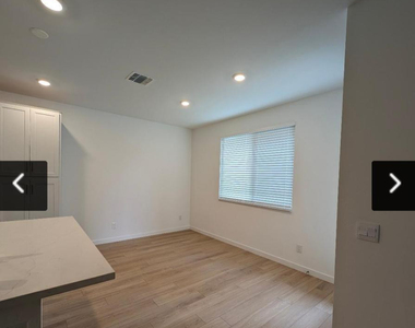 9928 E Tamery Avenue - Photo Thumbnail 2