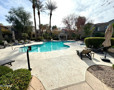 2330 E Huntington Drive - Photo Thumbnail 17