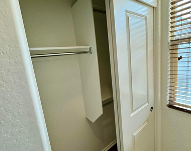2330 E Huntington Drive - Photo Thumbnail 5