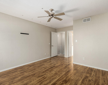 14145 N 92nd Street - Photo Thumbnail 8