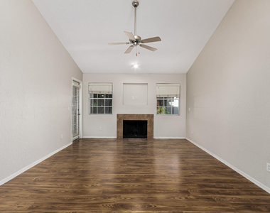 14145 N 92nd Street - Photo Thumbnail 3