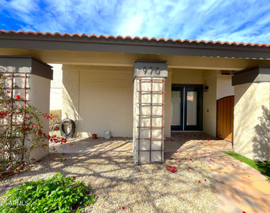 970 E Lobster Trap Lane - Photo Thumbnail 3