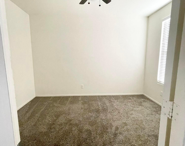 18582 W Carlota Lane - Photo Thumbnail 3