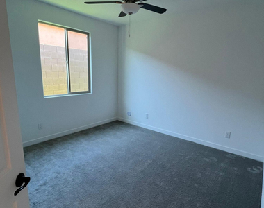 13316 W Red Range Way - Photo Thumbnail 8