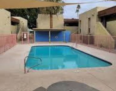 1701 W Tuckey Lane - Photo Thumbnail 1