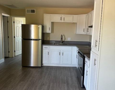 3016 N 37th Street - Photo Thumbnail 20
