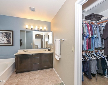 20341 N 105th Avenue - Photo Thumbnail 15