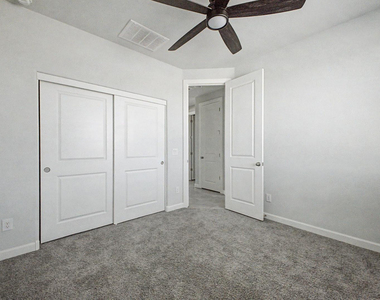 13316 S 190th Avenue - Photo Thumbnail 6