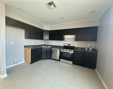 1714 S 5th Street - Photo Thumbnail 12