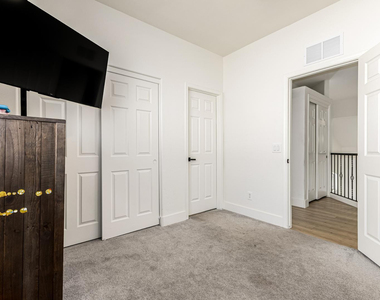 2707 W Lamar Road - Photo Thumbnail 50