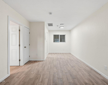 1801 N 18th Street - Photo Thumbnail 5
