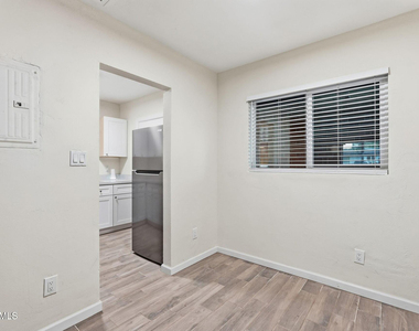 1801 N 18th Street - Photo Thumbnail 4