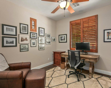 20704 N 90th Place - Photo Thumbnail 2