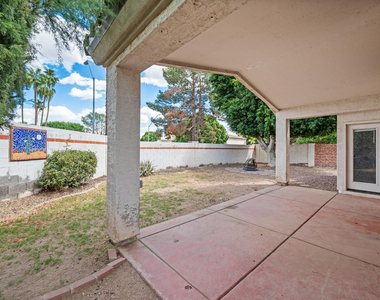 20717 N 59th Drive - Photo Thumbnail 24