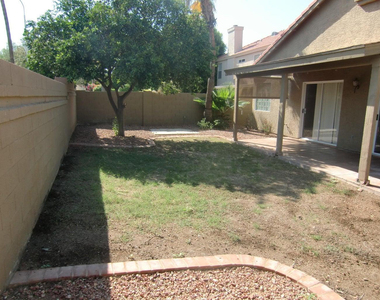3305 E Wildwood Drive - Photo Thumbnail 17