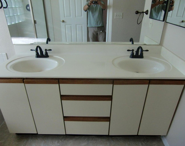 3305 E Wildwood Drive - Photo Thumbnail 13