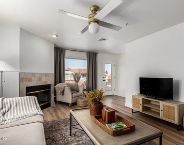 10080 E Mountain View Lake Drive - Photo Thumbnail 2