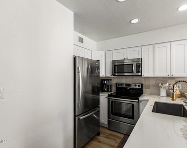 10080 E Mountain View Lake Drive - Photo Thumbnail 5
