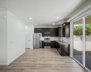 105 W Latona - Photo Thumbnail 10