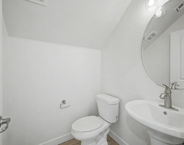 105 W Latona - Photo Thumbnail 17