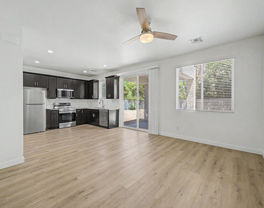105 W Latona - Photo Thumbnail 8