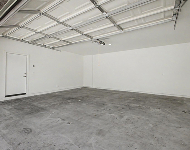 105 W Latona - Photo Thumbnail 40