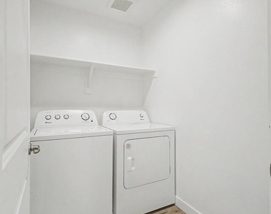 105 W Latona - Photo Thumbnail 37